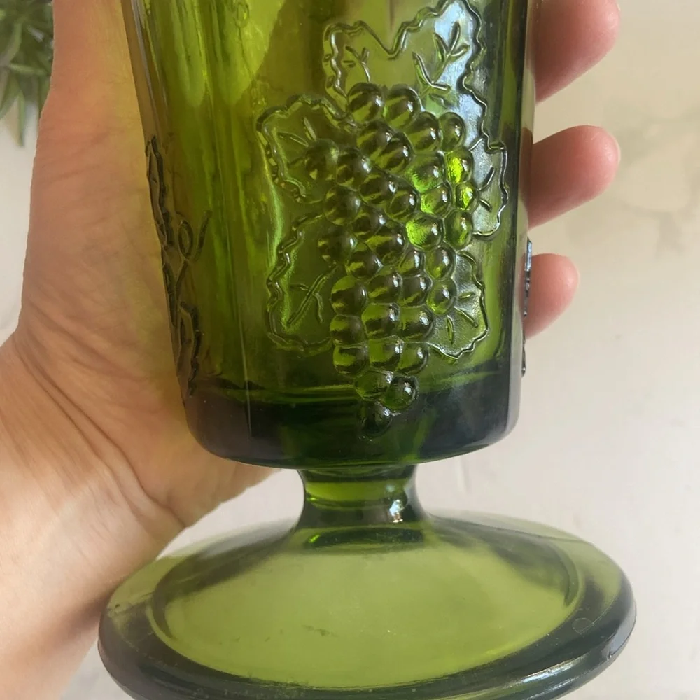 Vintage Indiana Glass Green Grape Vine Embossed Pedestal Glass Vase Home Decor